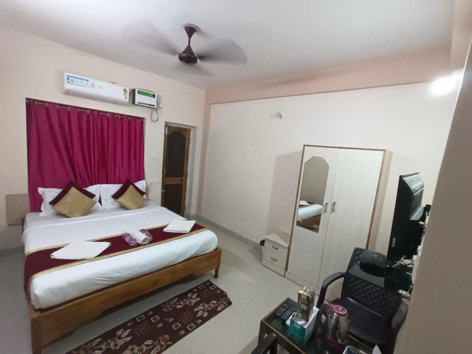Hotel Bay Beach Inn Puri Exterior photo